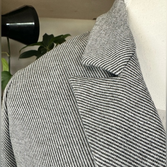 XS grey Dynamite blazer - Picture 5 of 7
